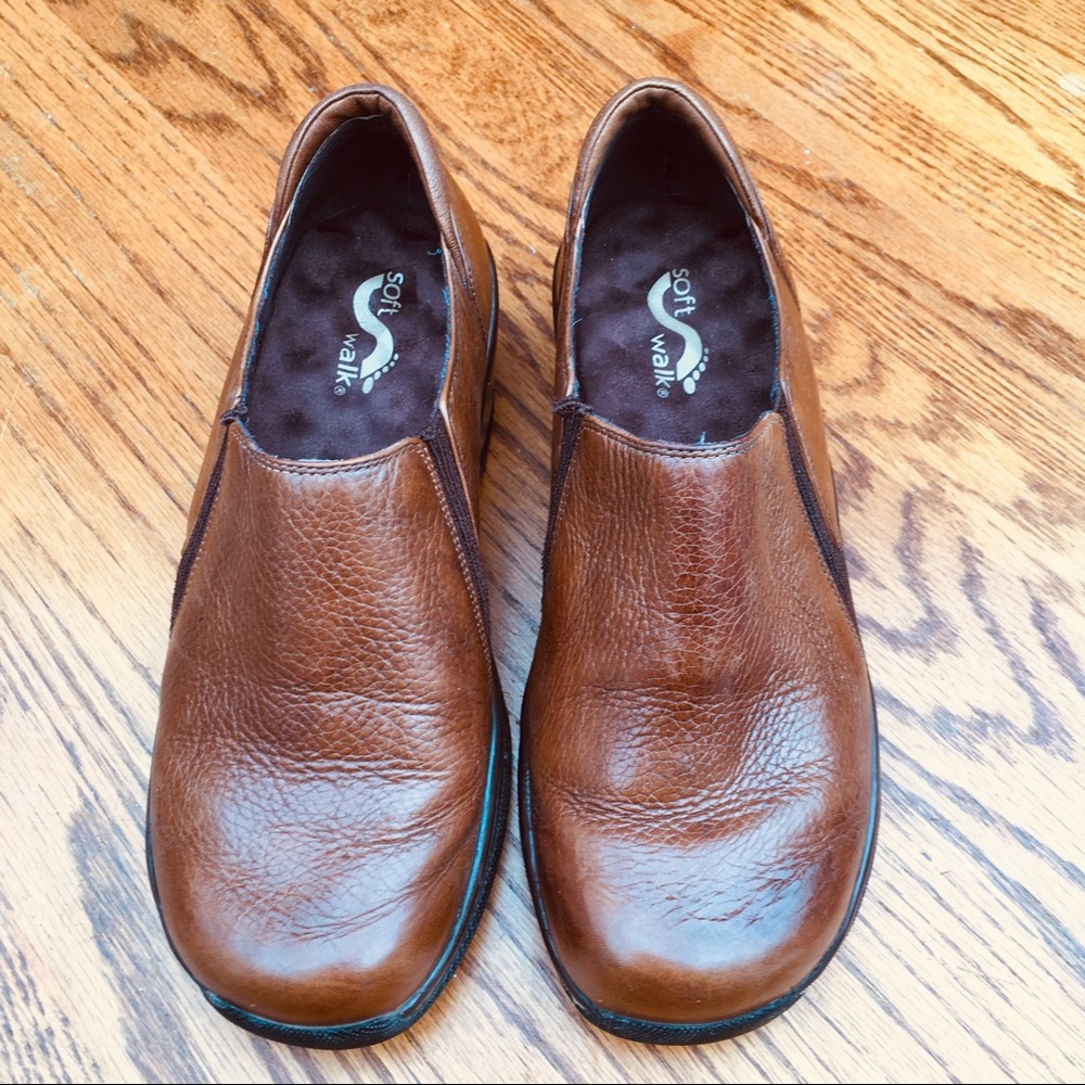 🛍 10 for $20 Softwalk Clogg Shoes Brown Mint!